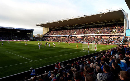 三分线外的 三分线外的